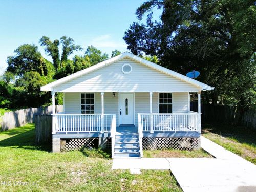 620 Murray St, Biloxi, MS, 39530-3235 | Card Image
