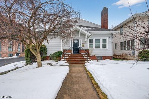 29 Temple Pl, Passaic, NJ, 07055-5631 | Card Image