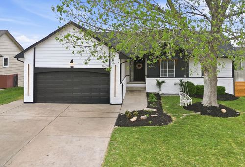 1620 E Winterset Cir, Goddard, KS, 67052-8485 | Card Image