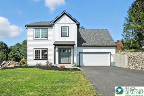 57 Ardmore Ave, TAMAQUA, PA, 18252-4554 | Card Image