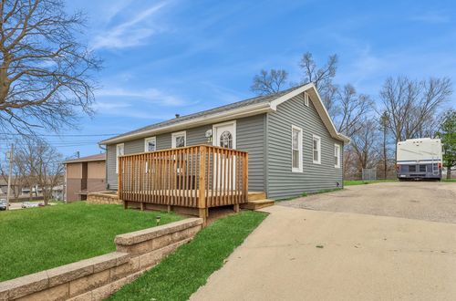 21 E Mckinley Ave, Des Moines, IA, 50315-4132 | Card Image