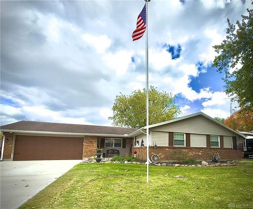 96 Eastwood Dr, Springfield, OH, 45504-3202 | Card Image