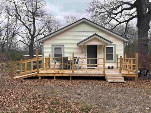 1108 N Hickory St, Bald Knob, AR, 72010-9233 | Card Image