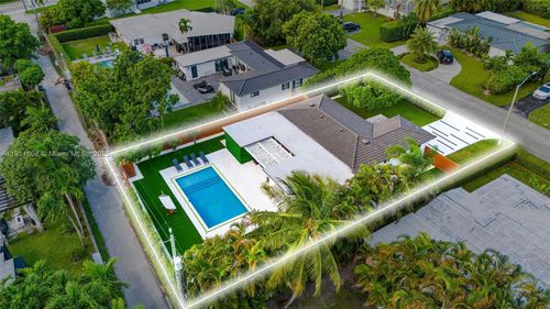 10658 Ne 11th Ave, Miami Shores, FL, 33138-2121 | Card Image