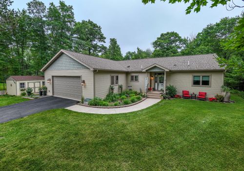 8643 Oak Park Cir, Minocqua, WI, 54548-8872 | Card Image