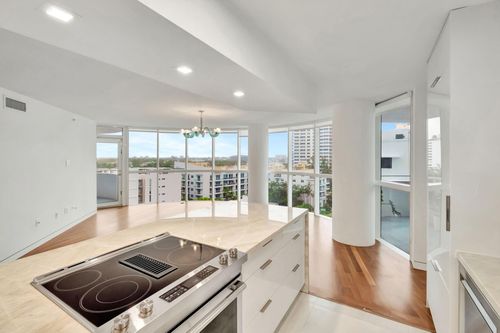 1007-6301 Collins Ave, Miami Beach, FL, 33141-4627 | Card Image