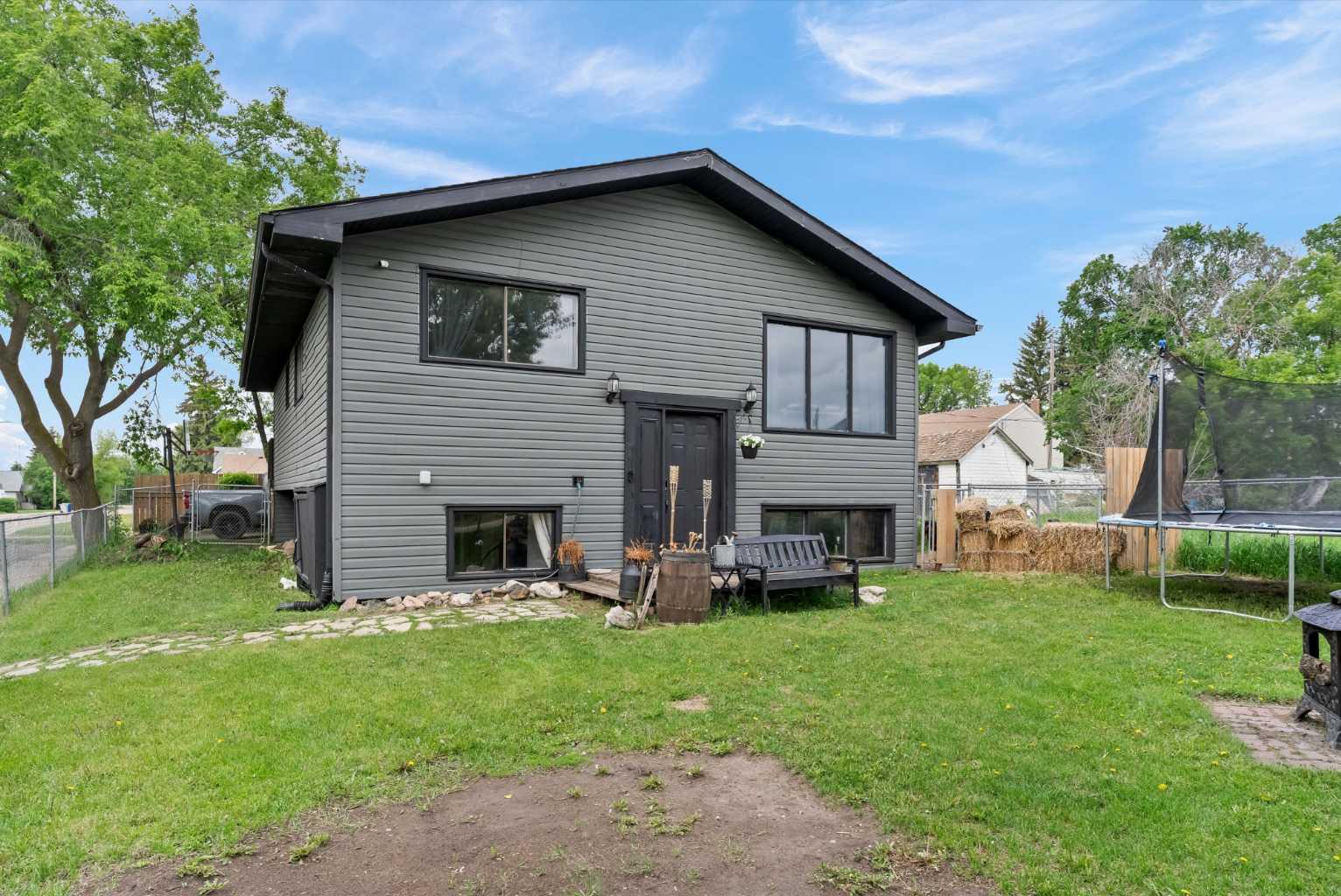 Residential in Hay Lakes 5