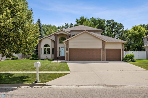 525 20 1/2 Ave E, West Fargo, ND, 58078-4254 | Card Image