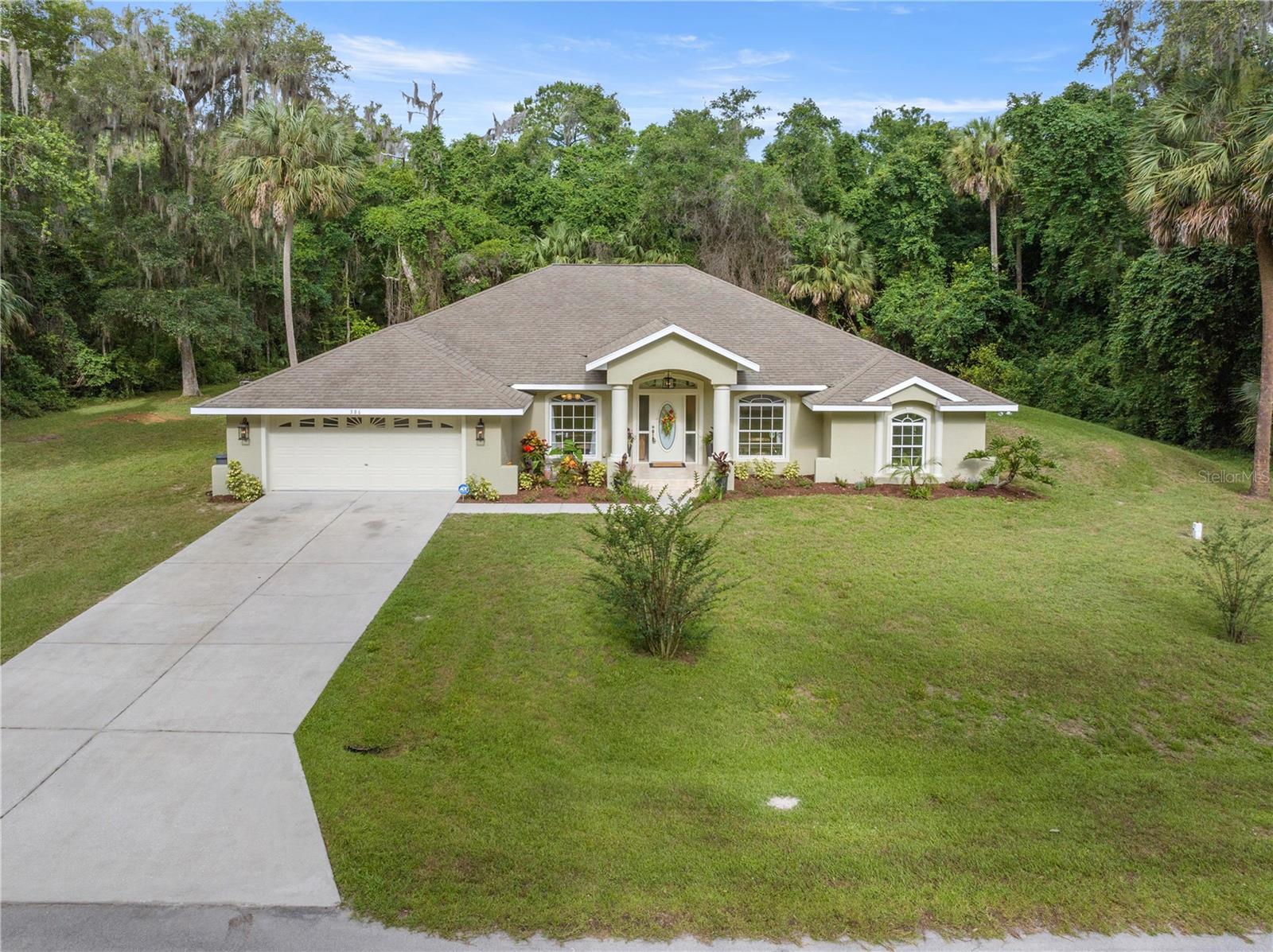 Sequoia Dr, Ocklawaha, FL 32179