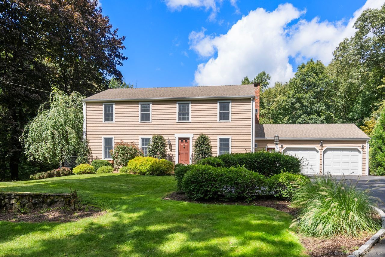 Redding Rd, Fairfield, CT 06824