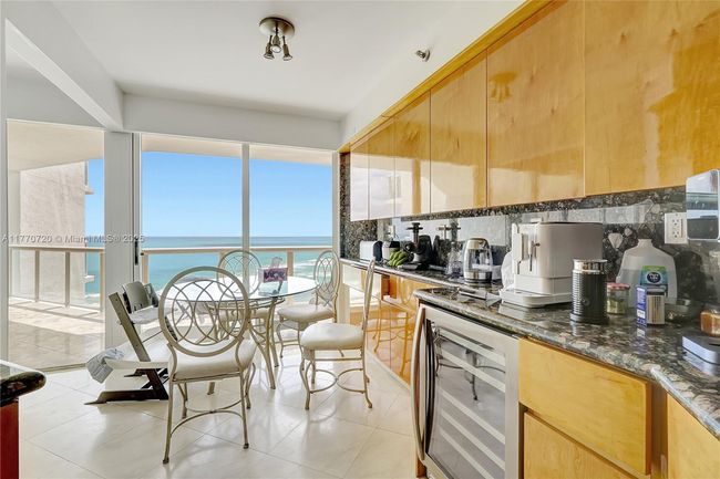 APT-1412 - 16425 Collins Ave, Condo with 2 bedrooms, 2 bathrooms and null parking in Sunny Isles Beach FL | Image 34