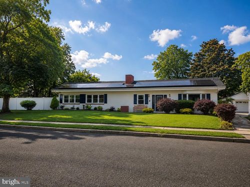 4 Hayes Ave, BERLIN, NJ, 08009-1306 | Card Image