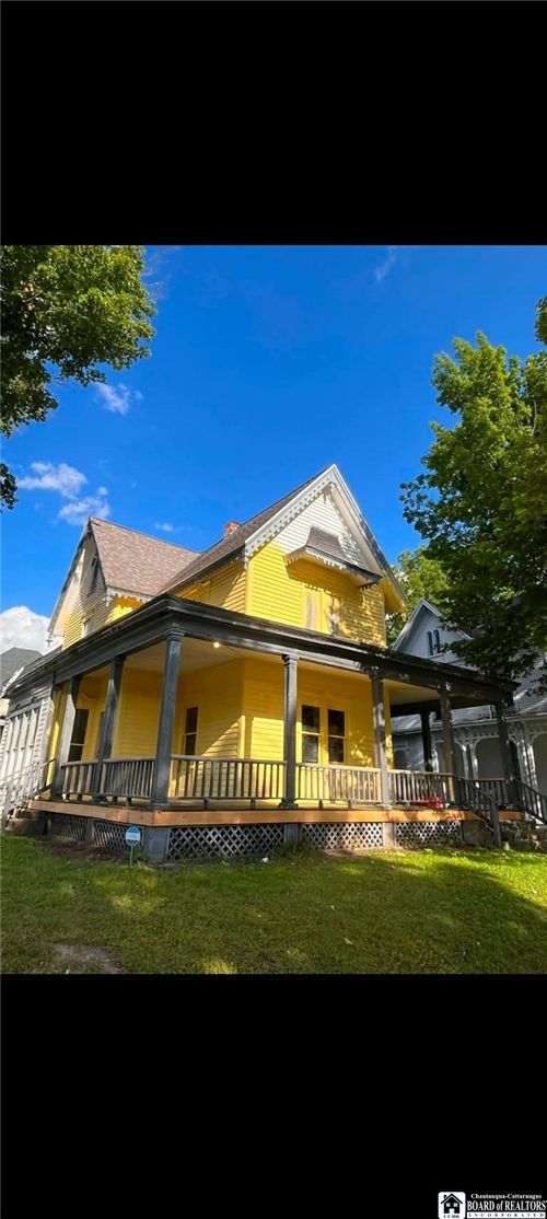 54 Lakeview Ave, Jamestown, NY, 14701-3618 | Card Image