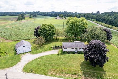 300 Twin Lakes Rd, Latrobe, PA, 15650-3556 | Card Image