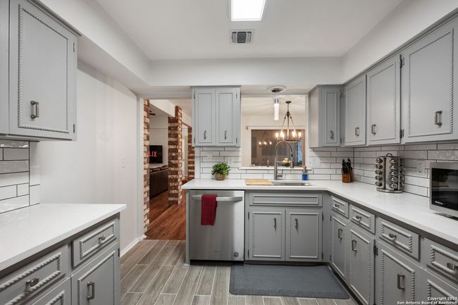 8318 Kyle Rote St, House other with 3 bedrooms, 2 bathrooms and null parking in San Antonio TX | Image 12