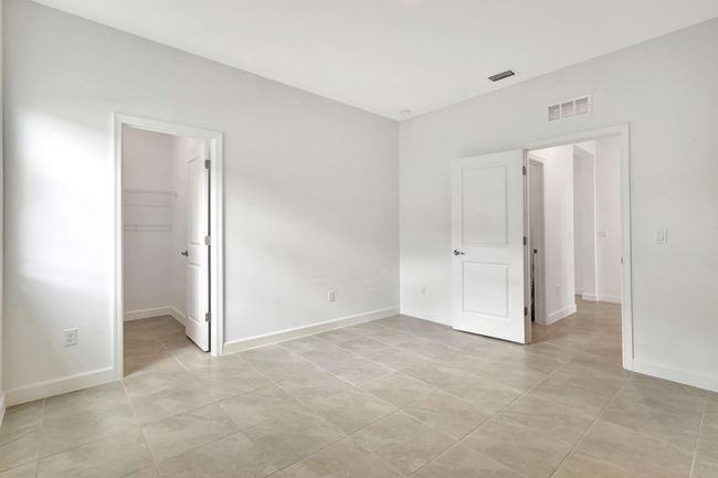 Bedroom #4 large walk in closet | Image 38