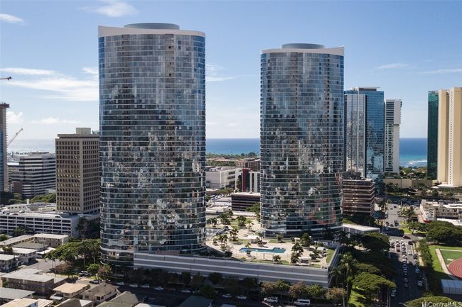 I-3903 - 1288 Kapiolani Blvd, Condo with 3 bedrooms, 2 bathrooms and 2 parking in Honolulu HI | Image 11