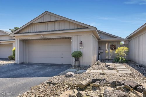 4506-17281 Akita Ct, Strongsville, OH, 44136-4301 | Card Image