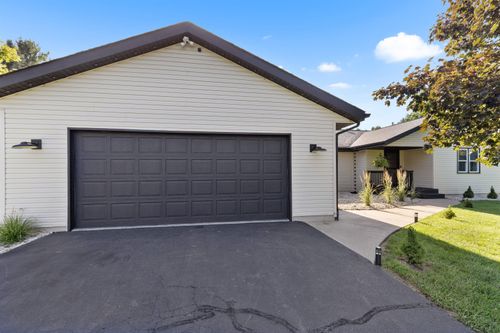 9738 Ramblin Ridge Rd, BELVIDERE, IL, 61008-8141 | Card Image
