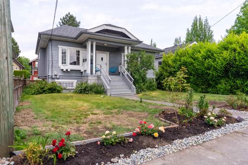 3425 W 8th Ave, Vancouver, BC, V6R1Y6 | Card Image