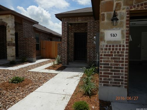 514 Creekside Frst, New Braunfels, TX, 78130-6505 | Card Image