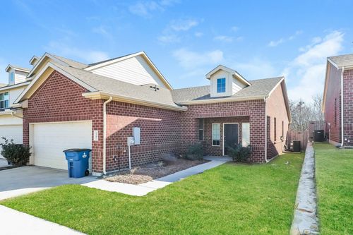 1305 Mallard Cv, Ennis, TX, 75119-0320 | Card Image