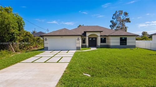 813 Bell Blvd S, Lehigh Acres, FL, 33974-6700 | Card Image