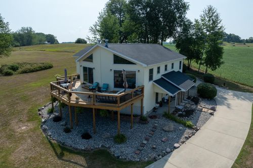 1201 Clubhouse Dr, Weidman, MI, 48893-9343 | Card Image