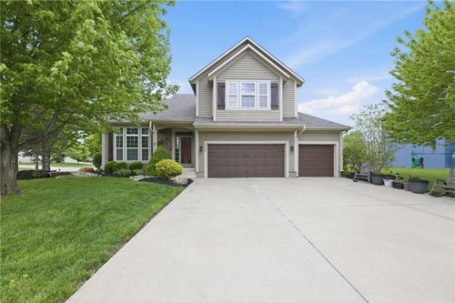 500 E Cheyenne St, Gardner, KS, 66030-8409 | Card Image