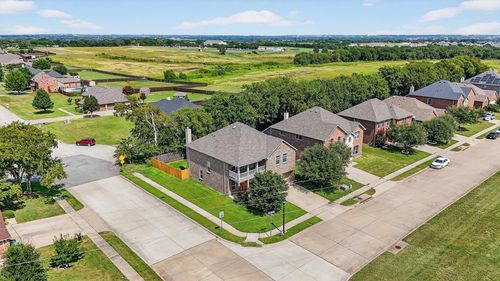 4515 Hummingbird Dr, Sherman, TX, 75092-4299 | Card Image