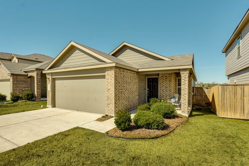 557 Greatest Gift Way, Jarrell, TX, 76537-1988 | Card Image