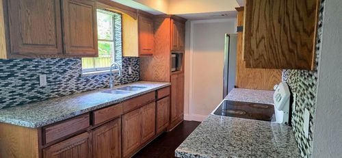 1018 Rockledge Dr, Garland, TX, 75043-5205 | Card Image
