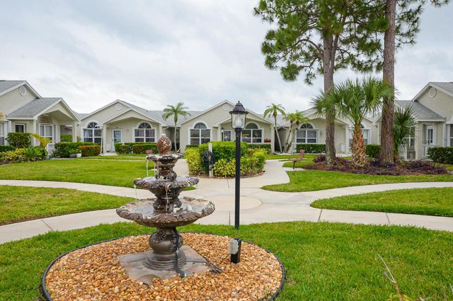 1162 Nw Lombardy Dr, Condo with 2 bedrooms, 2 bathrooms and null parking in Port St Lucie FL | Image 5