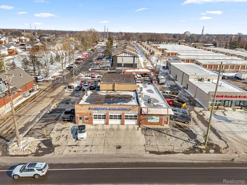 2401 Fort St, Trenton, MI, 48183-2659 | Card Image