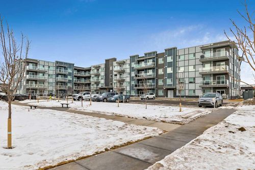 420-40 Carrington Plaza Nw, Calgary, AB, T3P1X7 | Card Image