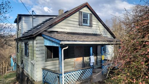 1332 Sunnyside St, East Liverpool, OH, 43920-1651 | Card Image