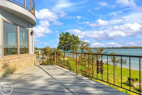 770 N Riverside Ave, Saint Clair, MI, 48079-4261 | Card Image