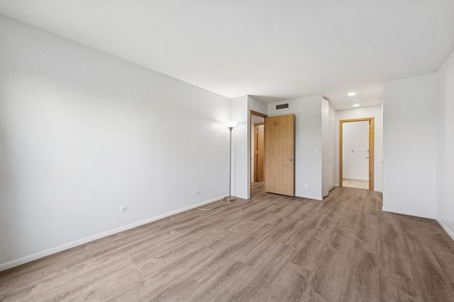 UNIT-206 - 720 Wellington Ave, Condo with 2 bedrooms, 2 bathrooms and 2 parking in Elk Grove Village IL | Image 6
