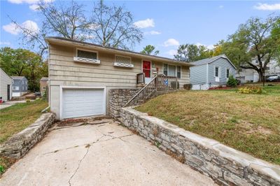 6614 College Avenue, House other with 3 bedrooms, 1 bathrooms and null parking in Kansas City MO | Image 1