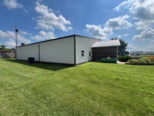 1223 S Ash St, Buffalo, MO, 65622-9327 | Card Image