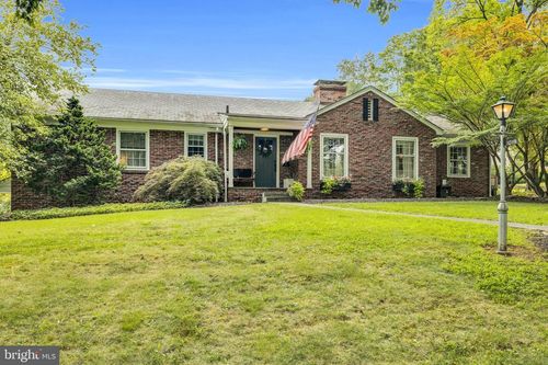 1019 Wyomissing Blvd, Wyomissing, PA, 19610-2509 | Card Image