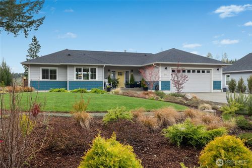 111 E Country Club Dr N, Union, WA, 98592-9784 | Card Image
