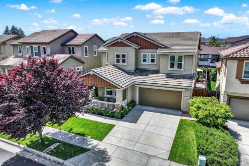 837 Erin Way, Napa, CA, 94559-3634 | Card Image