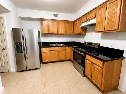a-2204 Hutchins St, Houston, TX, 77003-5900 | Card Image