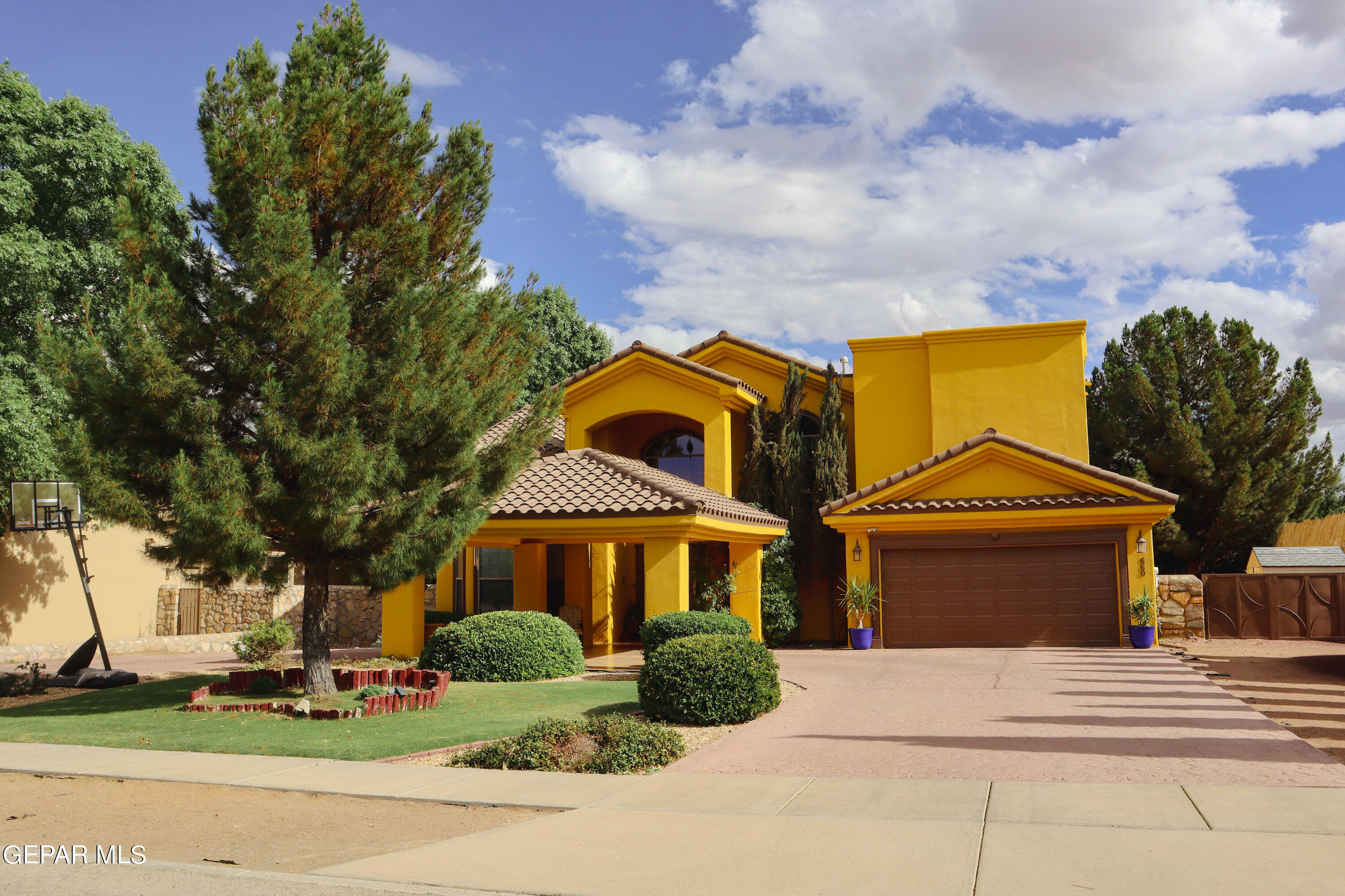 Country Oaks Dr, El Paso, TX 79932