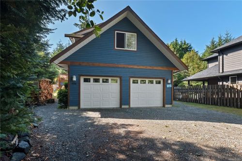 978 Peninsula Rd, Ucluelet, BC, V0R3A0 | Card Image