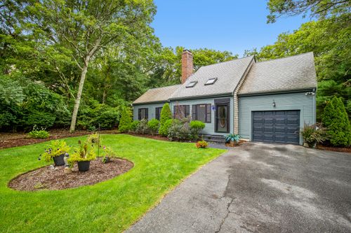 50 Currycomb Cir, West Barnstable, MA, 02668-1857 | Card Image