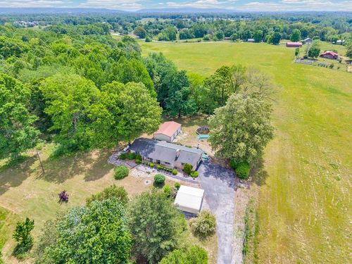 397 Clog Valley Dr, Sparta, TN, 38583-5185 | Card Image