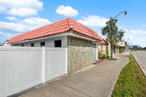 4749 Hollywood Blvd, Hollywood, FL, 33021-6503 | Card Image