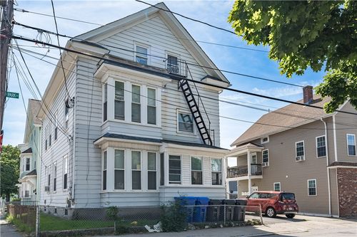 163 Park Street, Pawtucket, RI, 02860 | Card Image